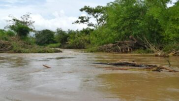 Emergencia por inundaciones que ha provocado el río Arauca en la capital, también es atendida por el Gobierno departamental