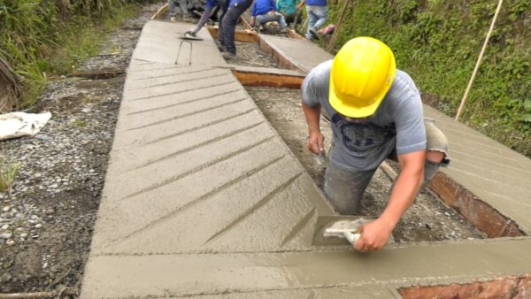 Energía de Pereira entrega obras por $6 mil millones en vías terciarias de Balboa