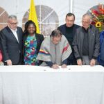Exministros y exnegociadores firman el 'Manifiesto por la Paz Total'