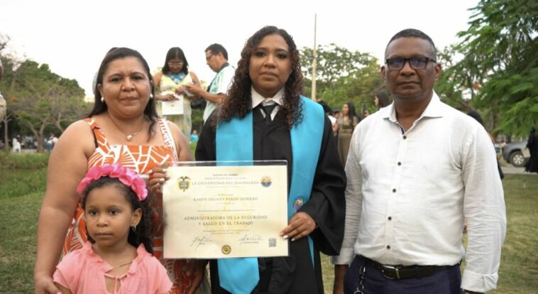 Felicidad, regocijo y muchas emociones dejó graduación de estudiantes del CREO 