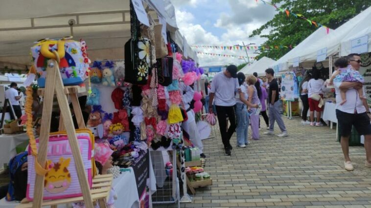 Feria de Servicios Canastas de Paz, tarima para los emprendimientos en Córdoba