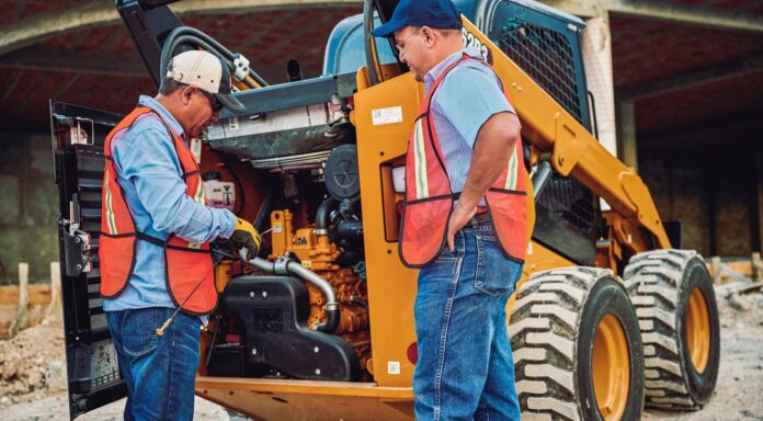 Inicia proceso de reparación al kit de maquinaria vial en Guadalupe