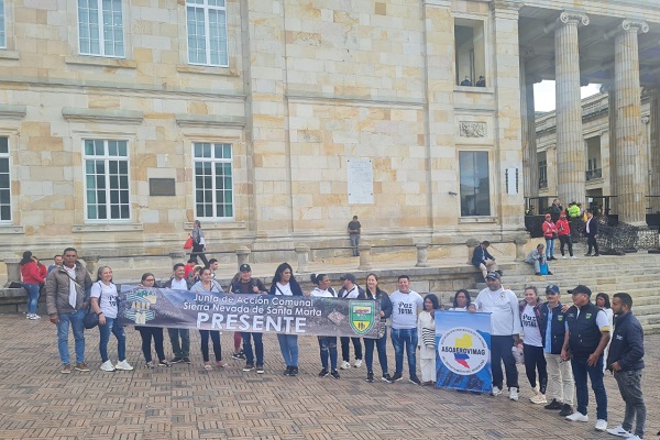 Líderes campesinos de la Sierra Nevada marcharon en Bogotá por la Paz Total