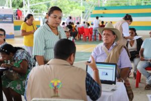 Más de 200 personas participaron en jornada de atención de reclamantes de tierras