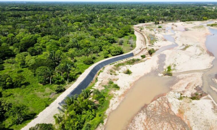 Se construye dique de 3 km sobre el río Pauto