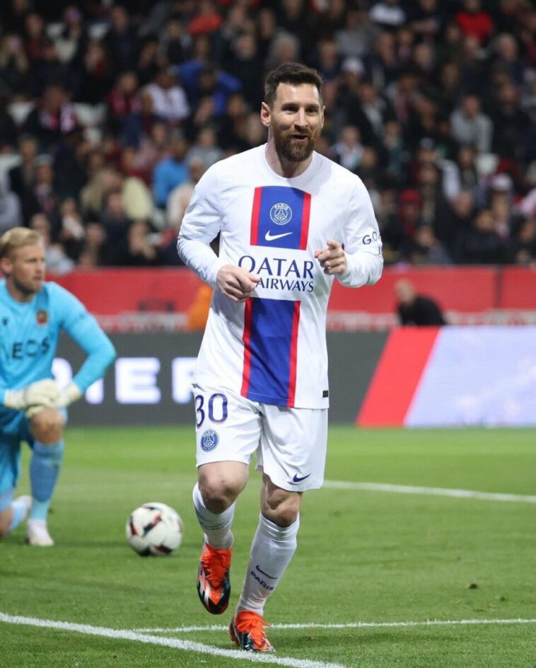 Adiós de Lionel Messi le quito más de 2 millones de seguidores al PSG en sus redes Otro efecto del adiós de Messi al París Saint Germain se dio en redes sociales, donde el club francés perdió más de 2 millones de seguidores en su cuenta de Instagram, mientras que la del Inter de Miami, nuevo destino del astro argentino, creció en más de tres millones de 'followers'.