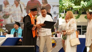 Alcaldes rinden homenaje a rector de Unimagdalena por crear Talento Magdalena 