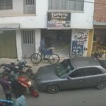 Cayó el terror de los moteros en Cundinamarca En las últimas horas, en medio de un operativo adelantado por unidades de la Sijín y el Gaula del Departamento de Policía de Cundinamarca en Fusagasugá se logró la captura de alias ‘El Paisa’, un hombre que venía siendo el terror de los motociclistas en los municipios de Soacha y Sibaté.