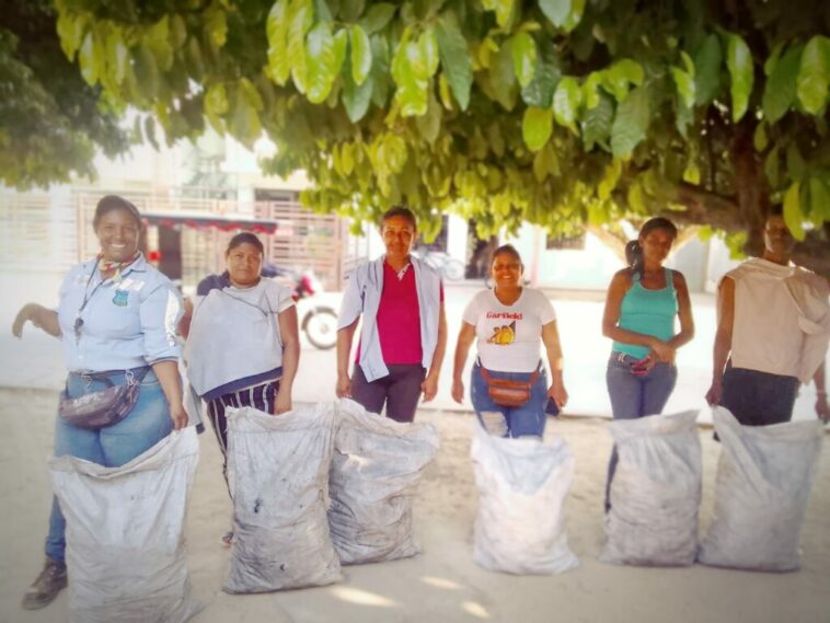 Corpoguajira donó más de 1.200 sacos de carbón vegetal a familias vulnerables de Fonseca y Urumita