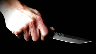 Delincuentes con cuchillo asaltaron a un hombre