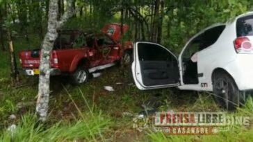 Dos Bomberos de Tauramena lesionados en accidente de camioneta que se dirigía a atender emergencia