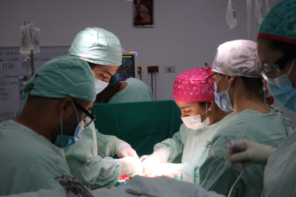 En el San Jorge realizan exitosa cirugía materno-fetal dentro del útero de la madre