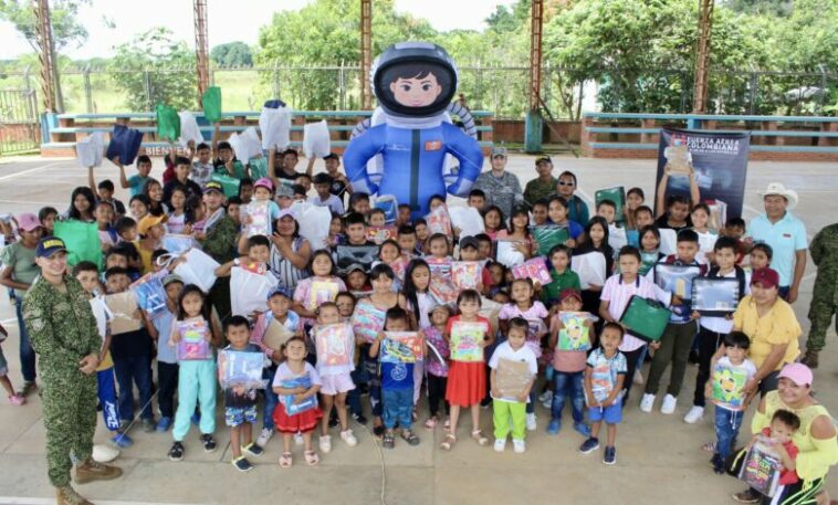 Entrega de 200 kits escolares en el municipio de Orocué