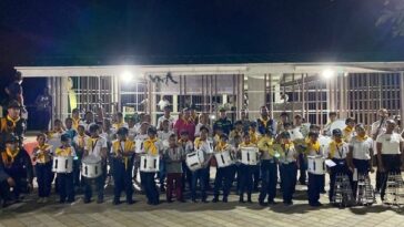 Entrega de instrumentos a agrupación “Carabineritos San Andrés” de la Policía Nacional 