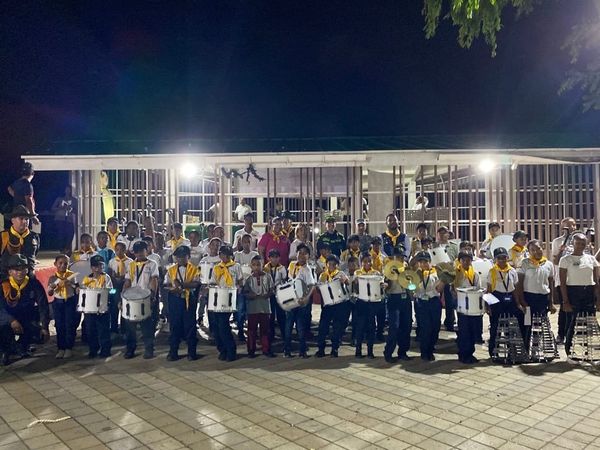 Entrega de instrumentos a agrupación “Carabineritos San Andrés” de la Policía Nacional 