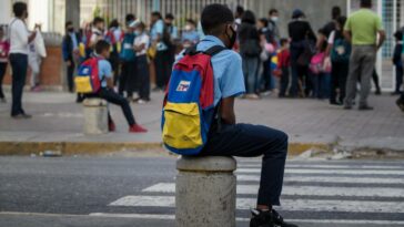 Estudiantes de un colegio de Bogotá compartieron fotos de un compañero en páginas de servicios sexuales