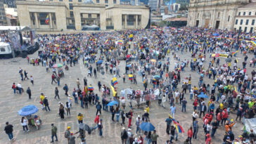 1 La oposicion lleno la Plaza de Bolivar en Bogota