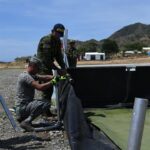 Helicóptero de la Fuerza Aérea Colombiana prolonga su operación en Providencia, gracias a sistema de abastecimiento móvil de combustible 