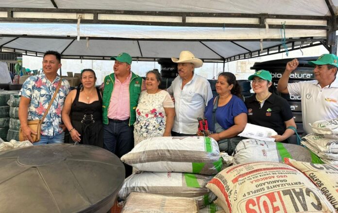 Norte del Huila se beneficia con la primera entrega del Banco Comunal