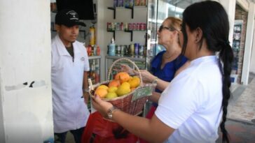 “Plásticos por frutas”, un trueque con sentido ambiental por Puerto Boyacá