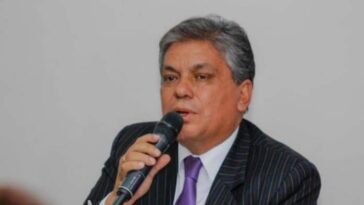 Gobierno Petro pide renuncia al presidente del Fondo Nacional del Ahorro, Gilberto Rondón