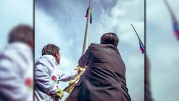 2 Dia Internacional del Orgullo LGBTI Claudia Lopez izo banderas representativas de identidades y orientaciones
