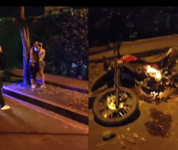 2 mujeres atracaron a niña y una turba las persiguió: les quemaron moto en que huían