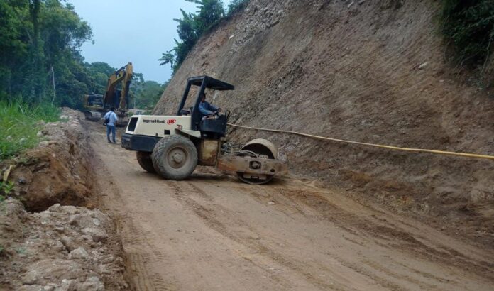 Avanza proyecto de pavimentación en la vía Gallardo-Suaza