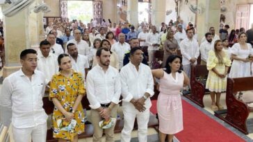 Varias personalidades de la vida política y empresarial de La Guajira, asistieron a la misa para conmemorar los 58 años de vida administrativa de La Guajira.