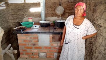 Corpoguajira entregó 180 estufas ecoeficientes a comunidades indígenas