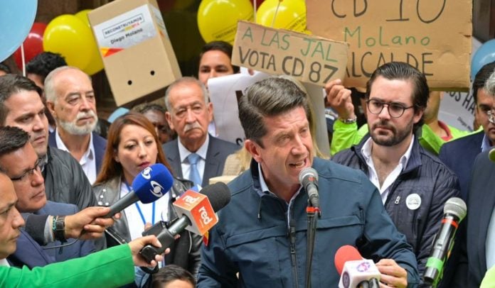 Diego Molano inscribió su candidatura a la Alcaldía de Bogotá