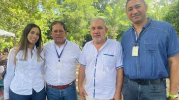 En la foto de izquierda a derecha Michel Ochoa, directora de la ANT en La Guajira; Gustavo Marulanda Morales, director nacional Igac; Gerardo Vega Medina, director Nacional de la ANT y Stivinson Rojas Atencio, director del Igac en La Guajira.