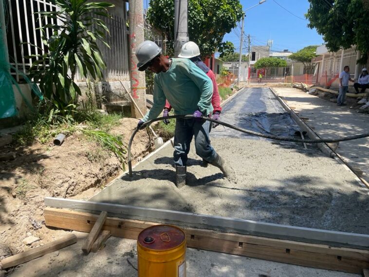Inicia fase de pavimentación en el barrio Santa Fe