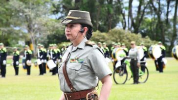 Shirley, más allá del uniforme