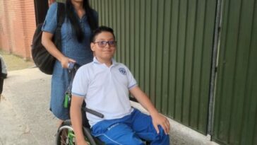 Alcaldía de Pereira beneficia con transporte escolar a 70 niños con discapacidades