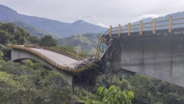 Colapso del puente en la vía Sogamoso – Aguazul deja a Pajarito, y por lo tanto a Arauca incomunicados