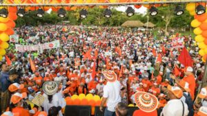 Con masivas concentraciones, el candidato Erasmo Zuleta compartió sus propuestas en varios municipios
