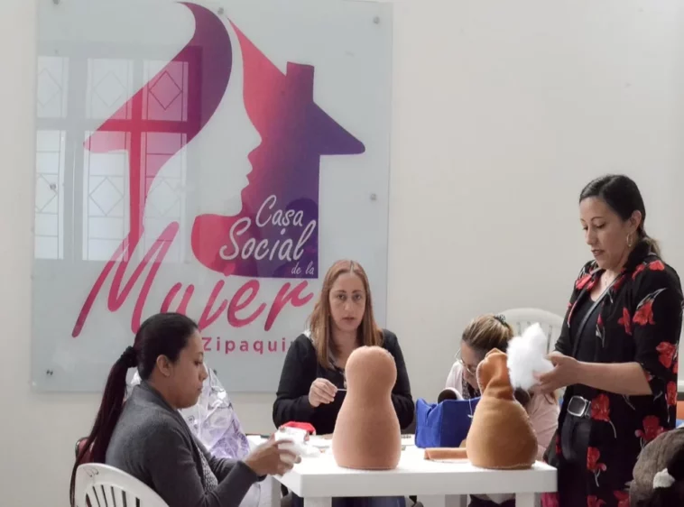 Cundinamarca: Casa Social de la Mujer abrió nuevos cursos gratuitos en Zipaquirá