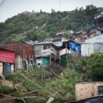 Desmontan ocho viviendas en zona ecológica de Usme que iban a ser habitadas El Comando Ambiental logró desmontar ocho viviendas ubicadas en una zona del Parque Distrital Ecológico de Montaña Entrenubes, en Usme, que estaban listas para ser ocupadas.