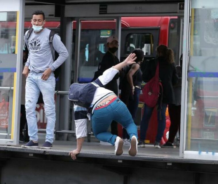 El nuevo método de la Policía para identificar colados en TransMilenio