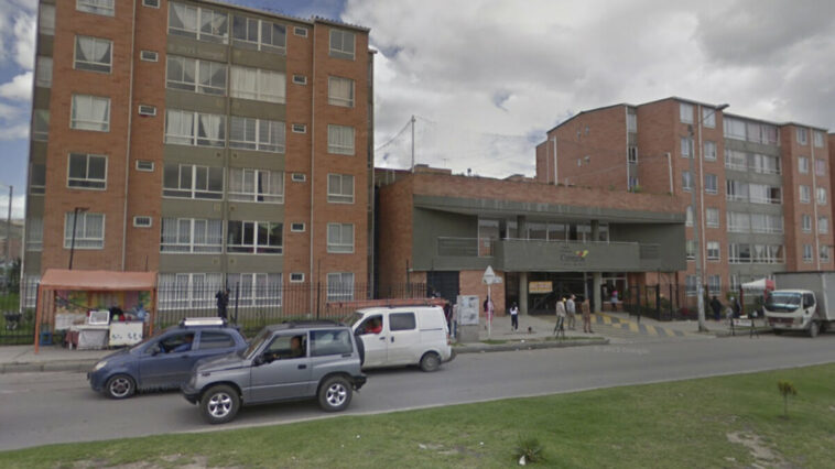 En Soacha: asesinó a su esposa y se intentó quitar la vida Un sujeto le quitó la vida a su esposa y luego se autolesionó al interior de un apartamento en el sector de San Mateo, en el municipio de Soacha. Esta es la aberrante historia: