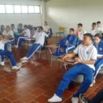 Estudiantes de Filandia aprenden cómo evitar los riesgos presentes en las redes sociales