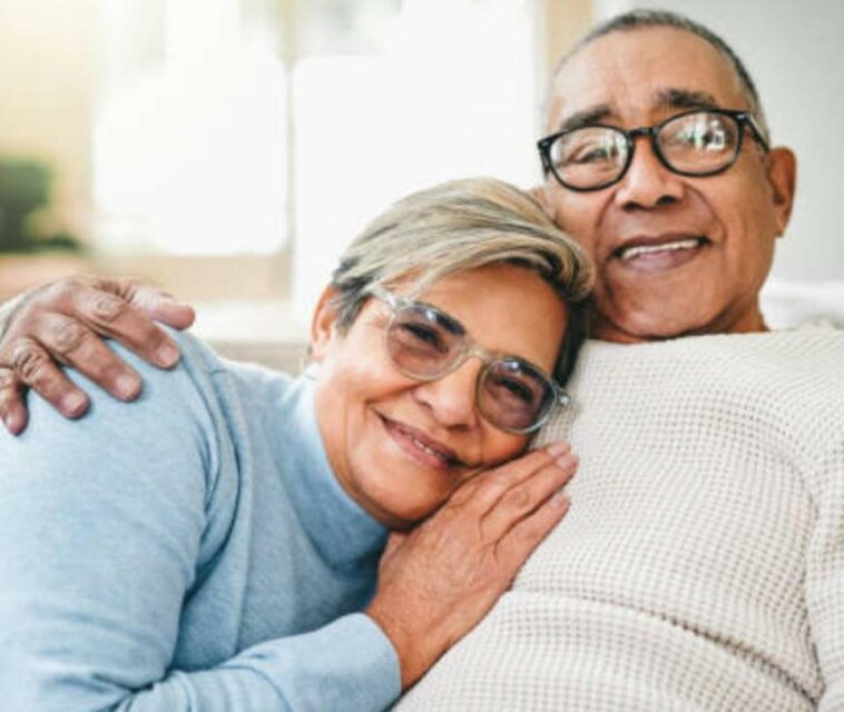 Gafas con filtro para luz azul no protegerían los ojos