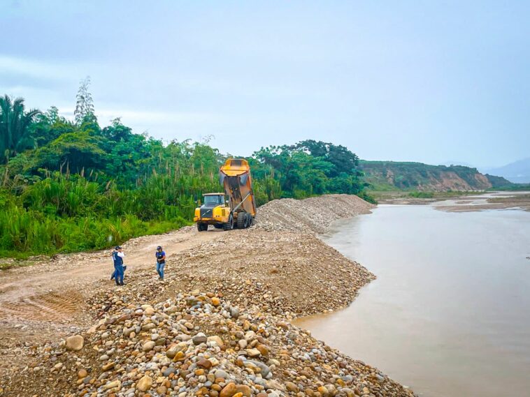 Gestión del riesgo continúa trabajando en obra de protección sobre el río Túa