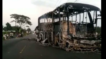 Incendiaron un bus en carretera hacia puerto de Tumaco