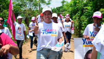 Liliana Yúnez conquista apoyos en Los Garzones y Boca de La Ceiba