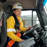Laura Cujia, operadora de camión.