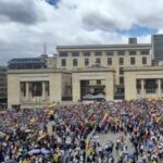 Marcha en Bogotá 20 de junio. Plaza de Bolívar. Foto: Valora Analitik.