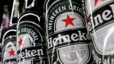 Por qué Heineken vendió por 1 euro su negocio millonario en Rusia