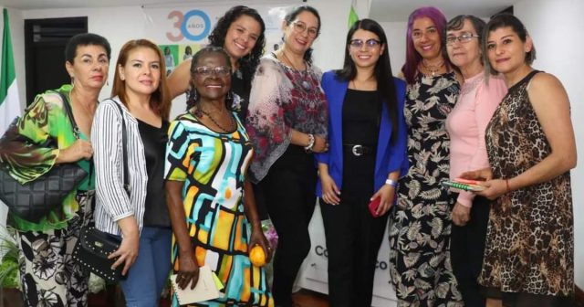 Premio Comfenalco a la Mujer: un galardón para exaltar el amor y la dedicación a la labor social